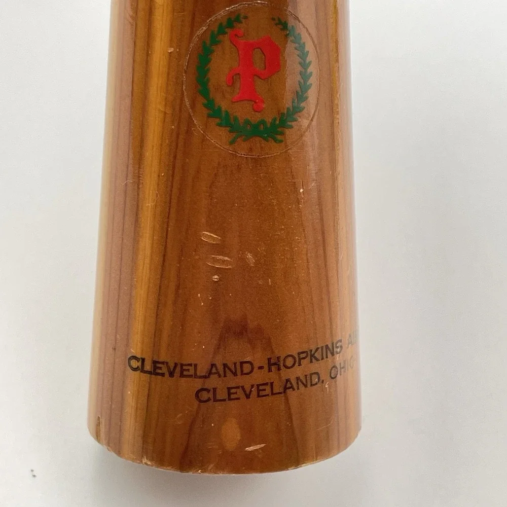 Vintage 1960s Wooden Salt‎ & Pepper Shakers Cleveland Hopkins Airport Ohio